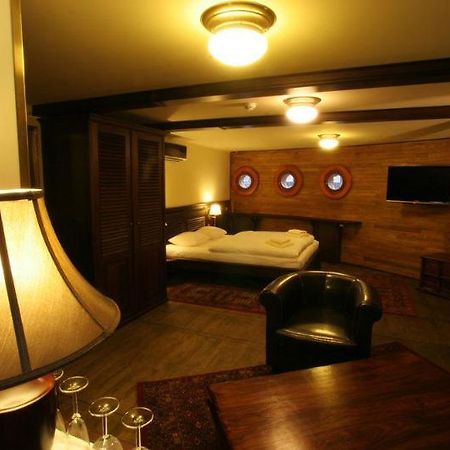 Botel Ristorante Matylda Prága Kültér fotó